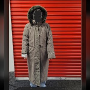 Super Warm Down Filled Womens Stadium Parka Winter Maxi Coat Size Med Like New